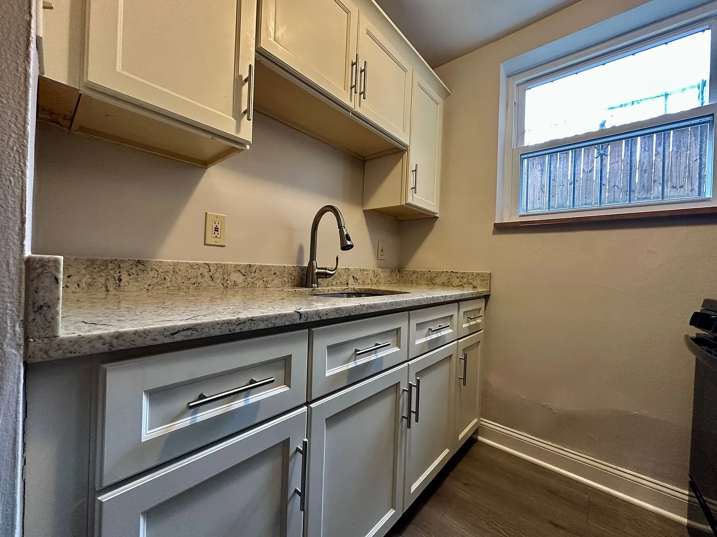 5927 Walnut St APT 2 photo 1