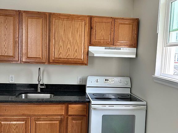 3rd image of 1126 N 41st St Floor 2
