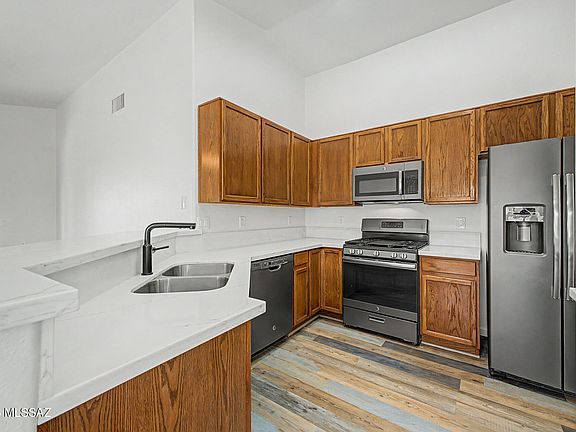 3rd image of 513 E Cactus Mountain Dr