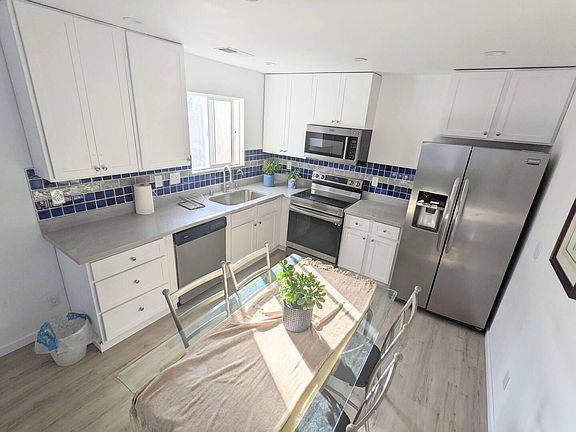 2nd image of 2620 Barcells Ave