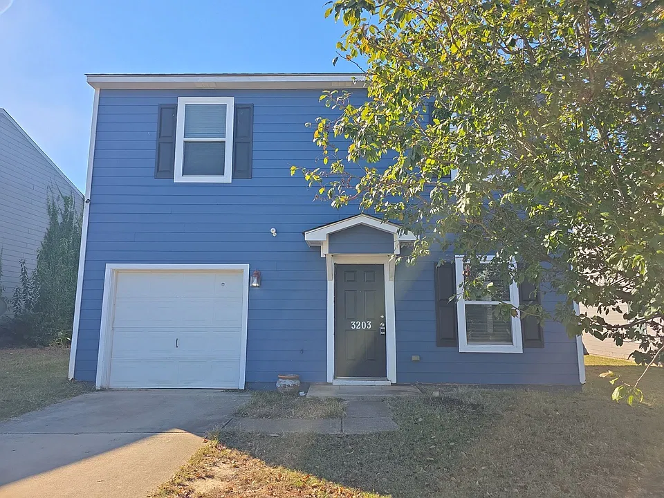 3203 Castlecreek Dr SW