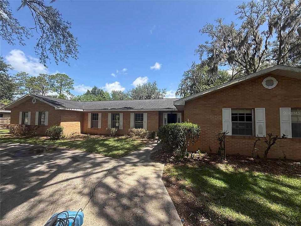 1st image of 4025 SE 17TH STREET