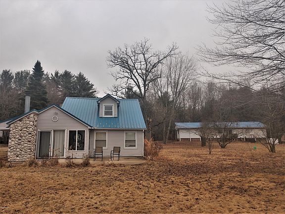 3rd image of 10715 Riverview Dr