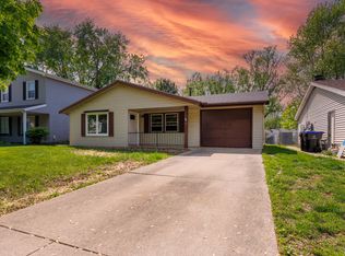 13 Carraway Ct, Bloomington, IL 61704