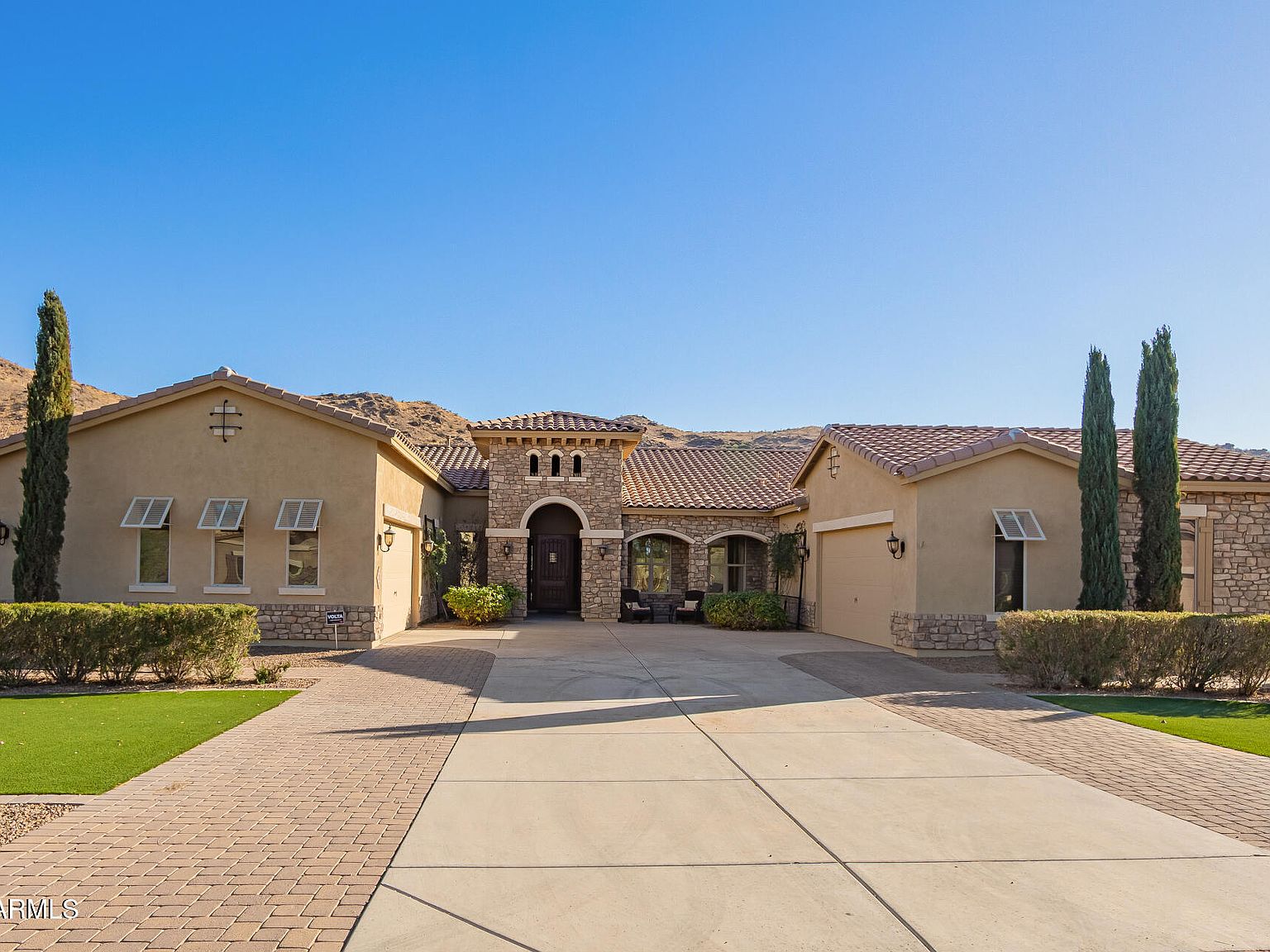 3211 E IAN Drive, Phoenix, AZ 85042 | Zillow