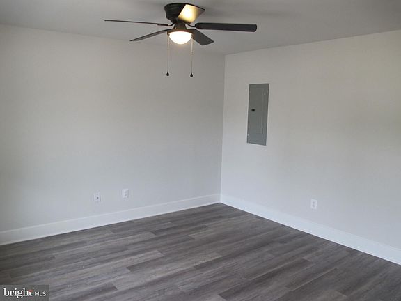 3rd image of 145 9th St