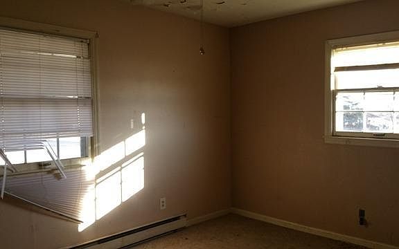 4th image of 111 Hager Ave