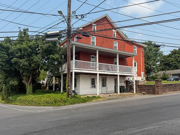 504 Fivepointville Rd #2 — Photo 2