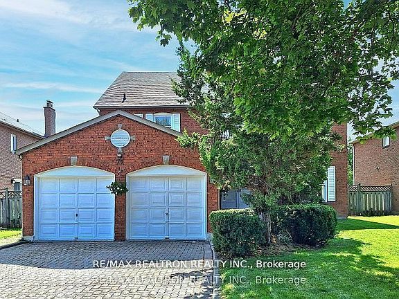 2nd image of 72 Spanhouse Cres