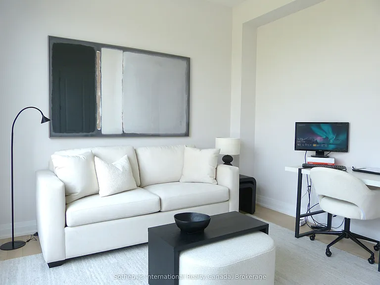 102 Sladden Ct — Photo 21
