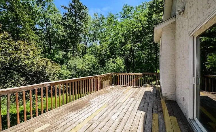 3024 Furness Ct N — Photo 14