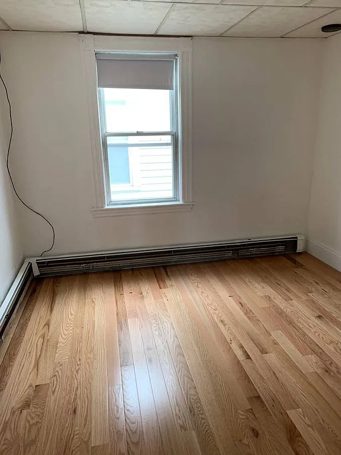4 bed, 9999 sqft, $4,000 — Photo 4