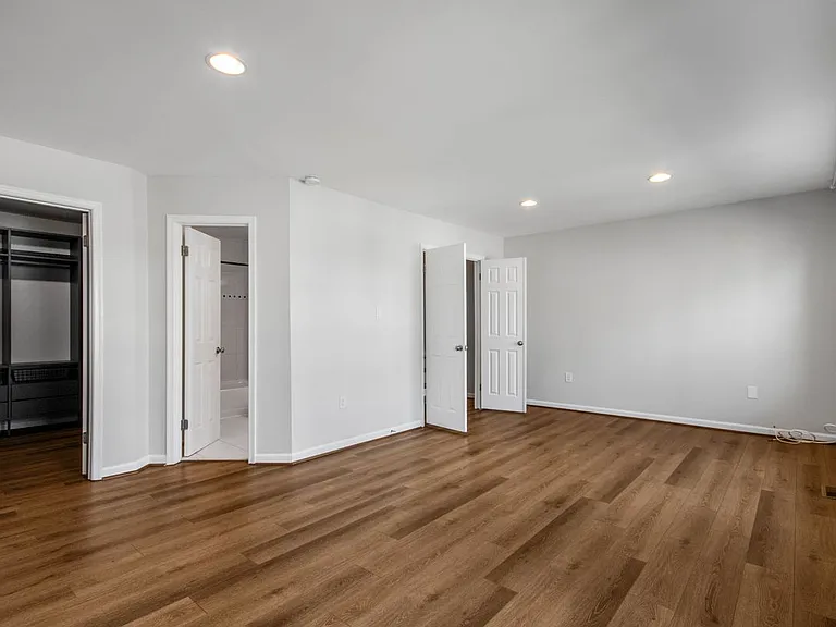 14318 S Shore Ct — Photo 18