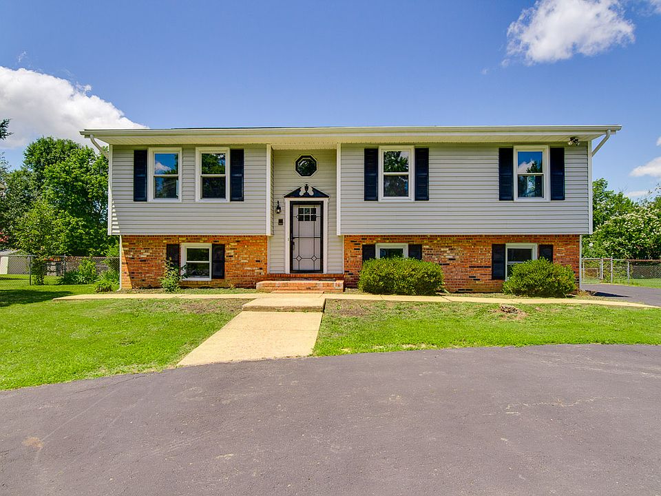 1st image of 119 Gallimore Dr