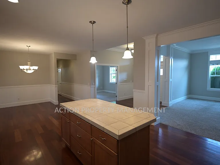 103 E Cobblestone Ln — Photo 17