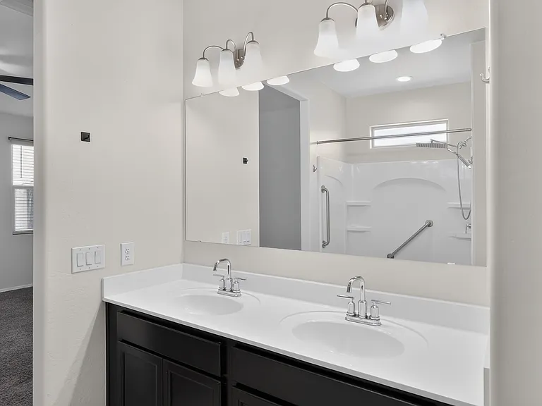 3476 N 308th Dr — Photo 7