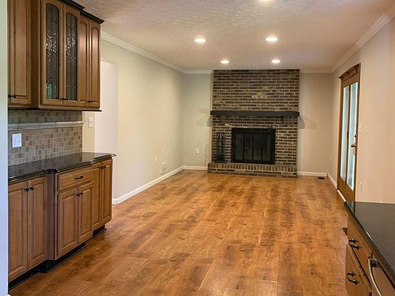 4th image of 651 Mirandy Pl