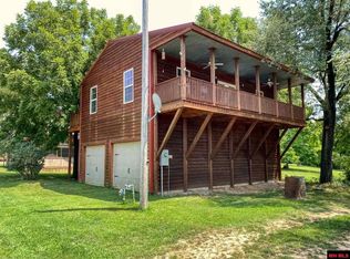 106 1st St, Blevins, AR 72658