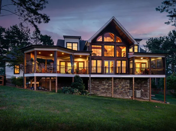 365 Lookout View Dr, Jasper, TN 37347