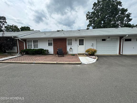 2nd image of 801B Balmoral Court #B
