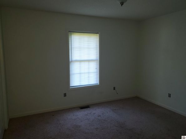 1565 Bleich Rd, Paducah, KY 42003