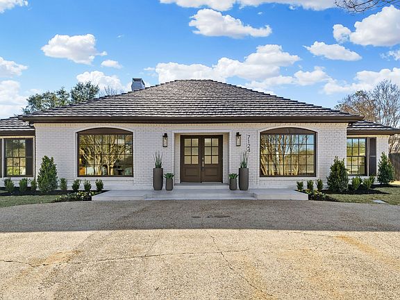 3rd image of 7124 Meadow Rd