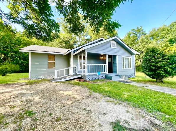 212 William Carey Pkwy, Hattiesburg, MS 39401