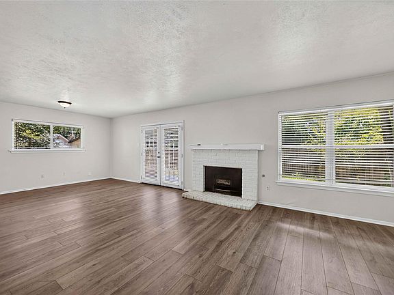 5th image of 2107 N Red Cedar Cir