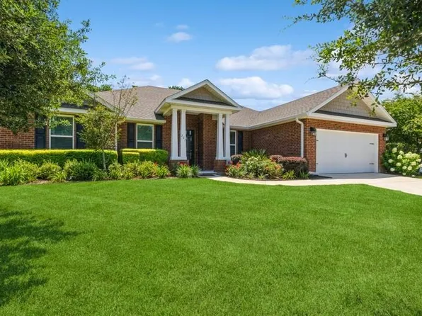 221 Sweet Tea Ln, Freeport, FL 32439