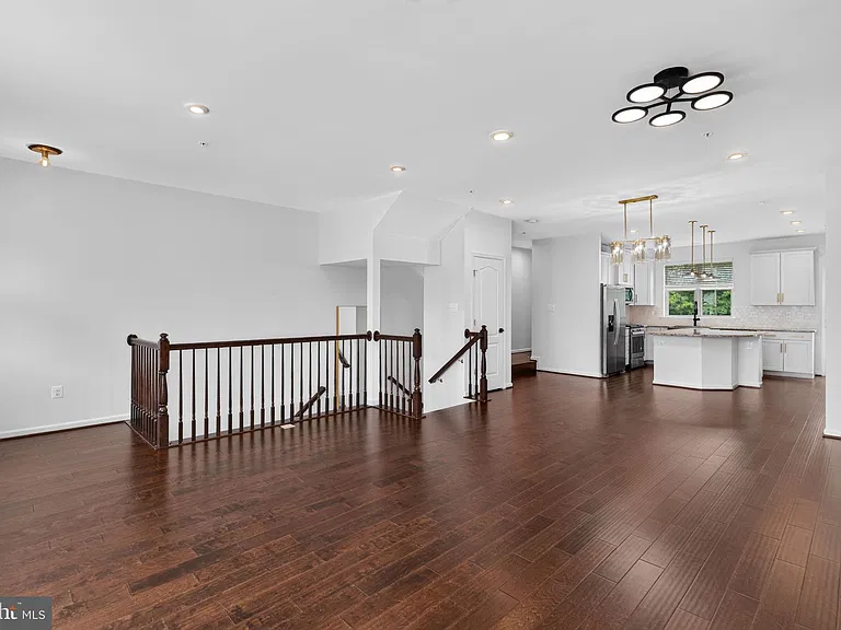 7906 Marietta Dr — Photo 7