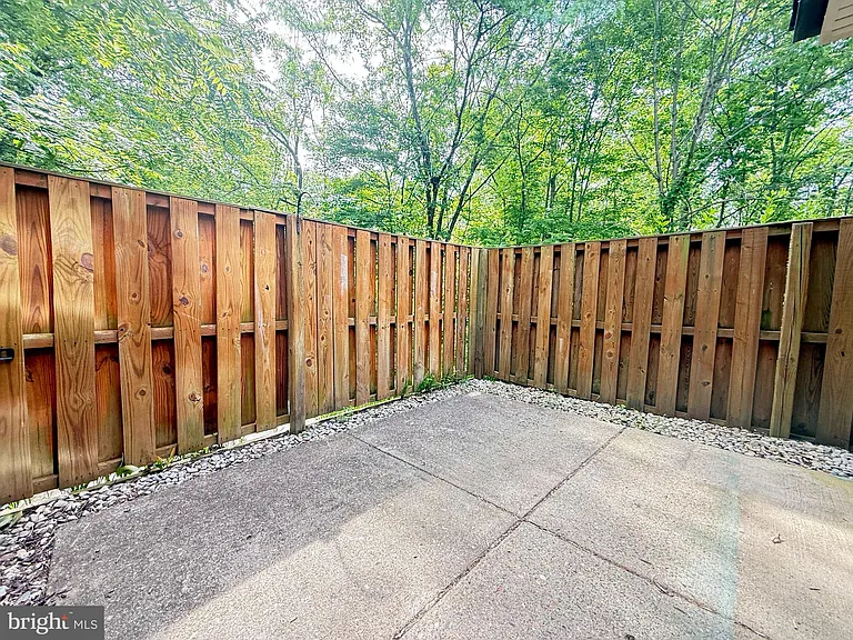 3705 Waltham Ct — Photo 15