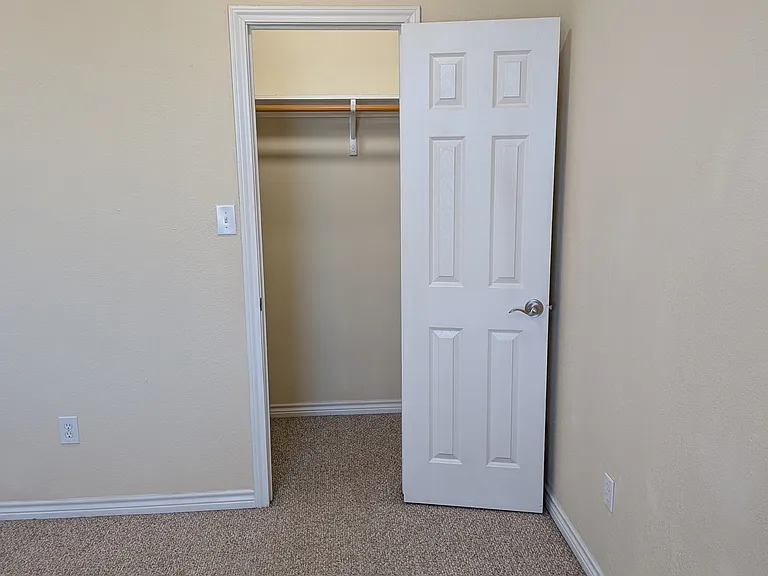 102 N Dallas St #202 — Photo 17