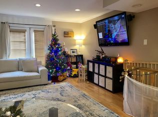 1804 9th St S APT B, Arlington, VA 22204