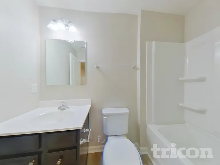 120 Castlebrook Dr — Photo 16