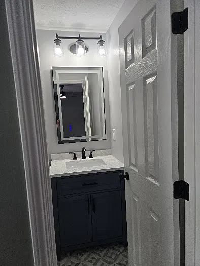 4207 Canyon Point Cir — Photo 38