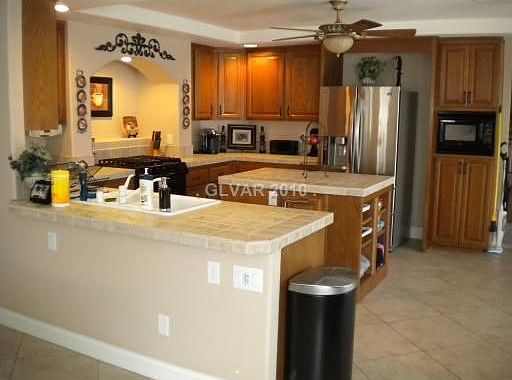 4th image of 6311 Tuckaway Cove Ave