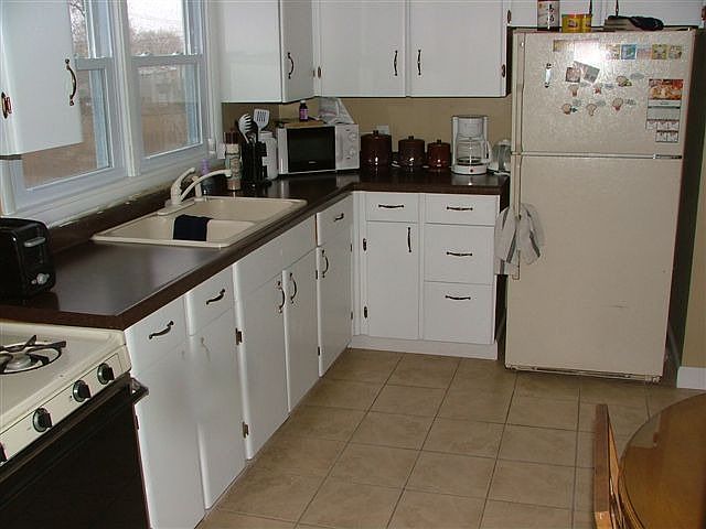 2nd image of 2810 Willow Ave