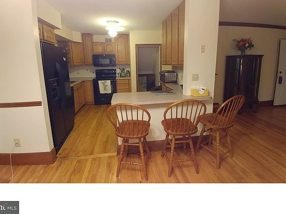 4th image of 2615 Maclary Dr