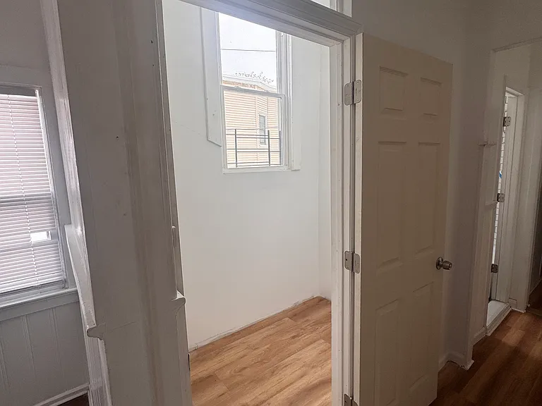 332 Glenhill Ave #1L — Photo 12