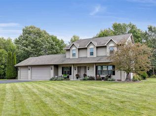 3483 Highland Center Dr, Green Bay, WI 54311