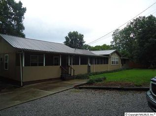 Rolling Hills Rd, Gadsden, AL 35901