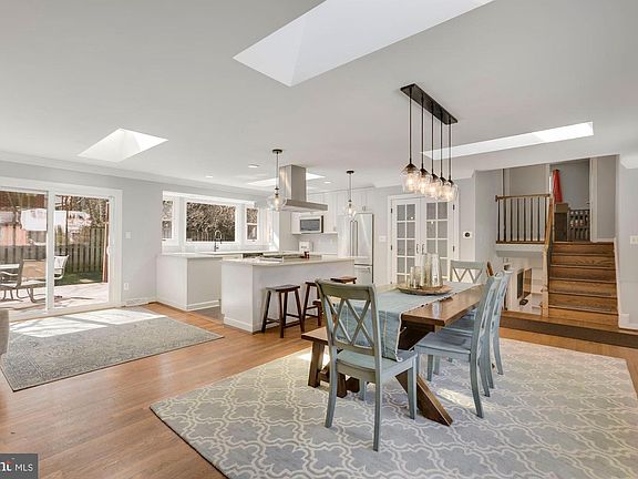 4th image of 6727 Rosewood St