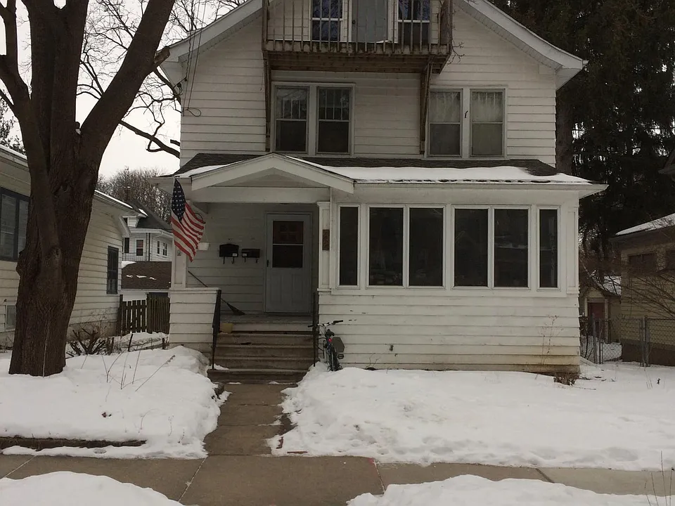 1628 Adams St #2