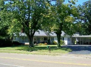 183 N Broad St, Lexington, TN 38351