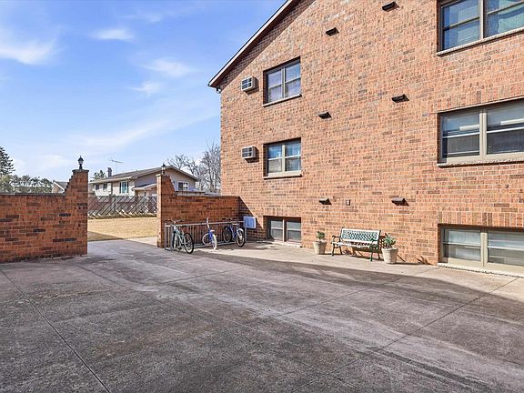 4th image of 1161 Gillingham Rd #B3