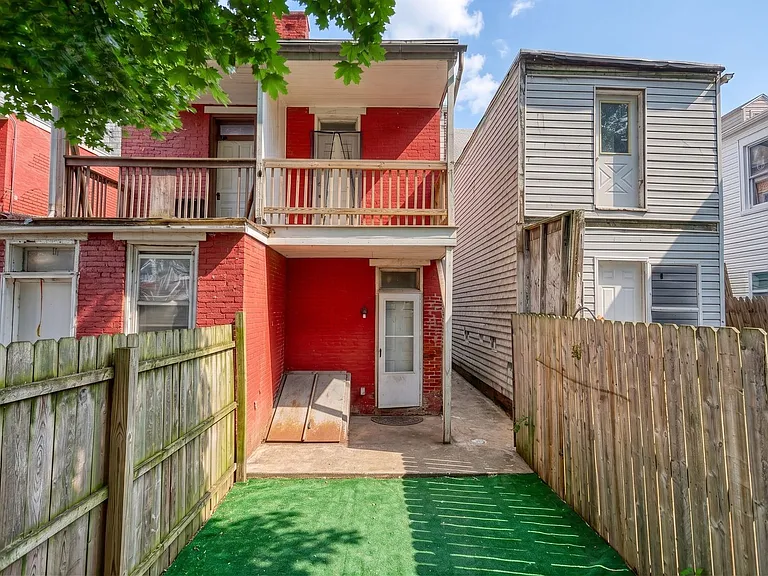 515 Seneca St — Photo 13