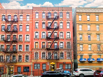 70 West 109th Street in Manhattan Valley