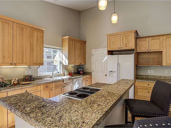 5th image of 3220 Pierce St #1