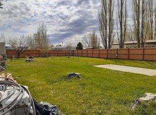 957 N 8th St, Basin, WY 82410