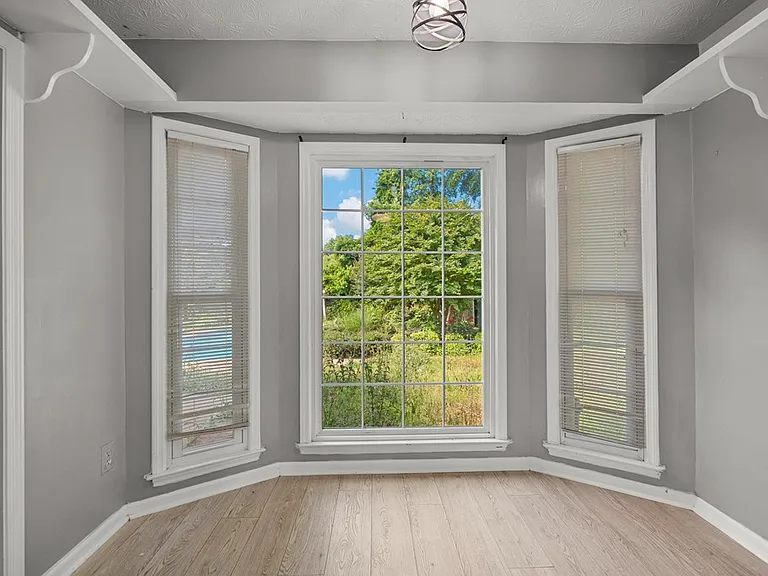 1414 Foxcroft Loop — Photo 3